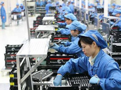 An toàn lao động cho công nhân tại các nhà máy điện tử