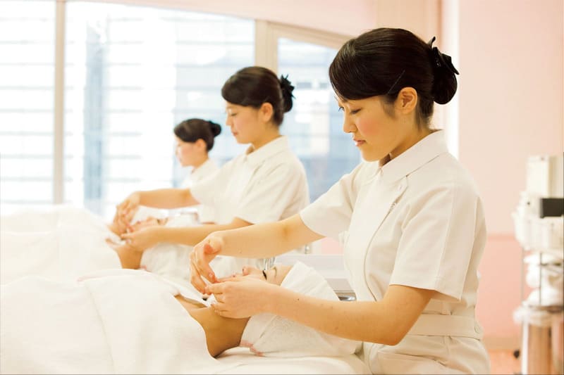 Thời gian và hình thức học chăm sóc da
