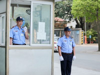 Bảo vệ chung cư là gì? Vai trò và nhiệm vụ quan trọng trong